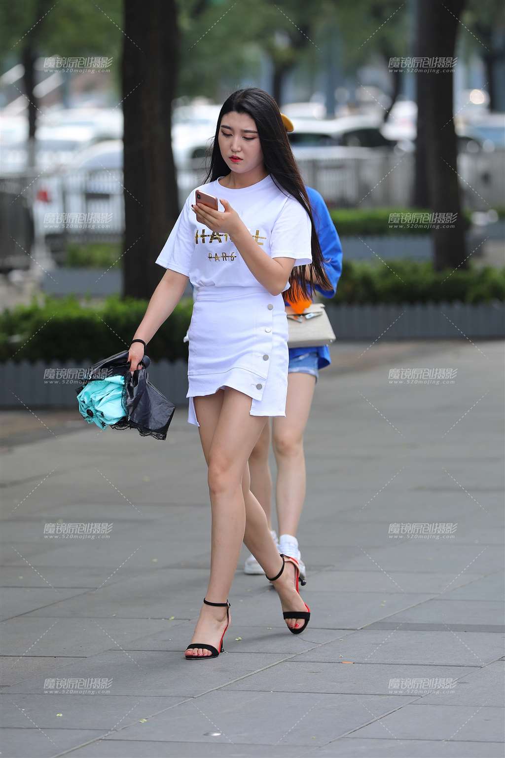 图片[4]-YI身洁白的搭配，美腿，高跟小姐姐-街拍流行馆