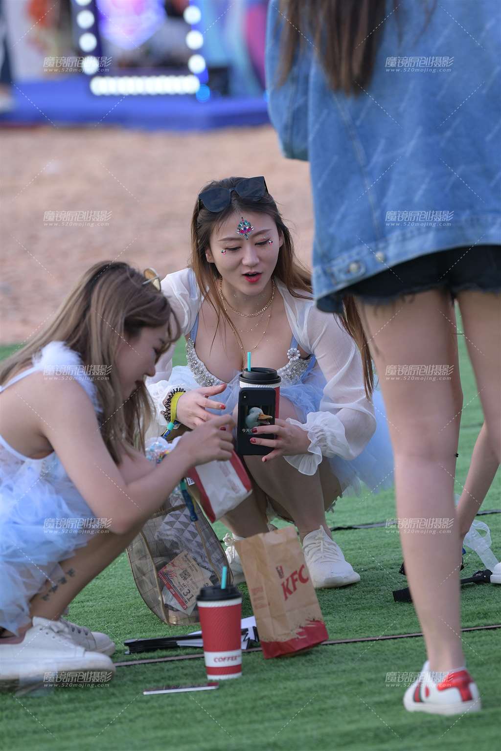 图片[5]-眼镜为什么掉不下来-街拍流行馆