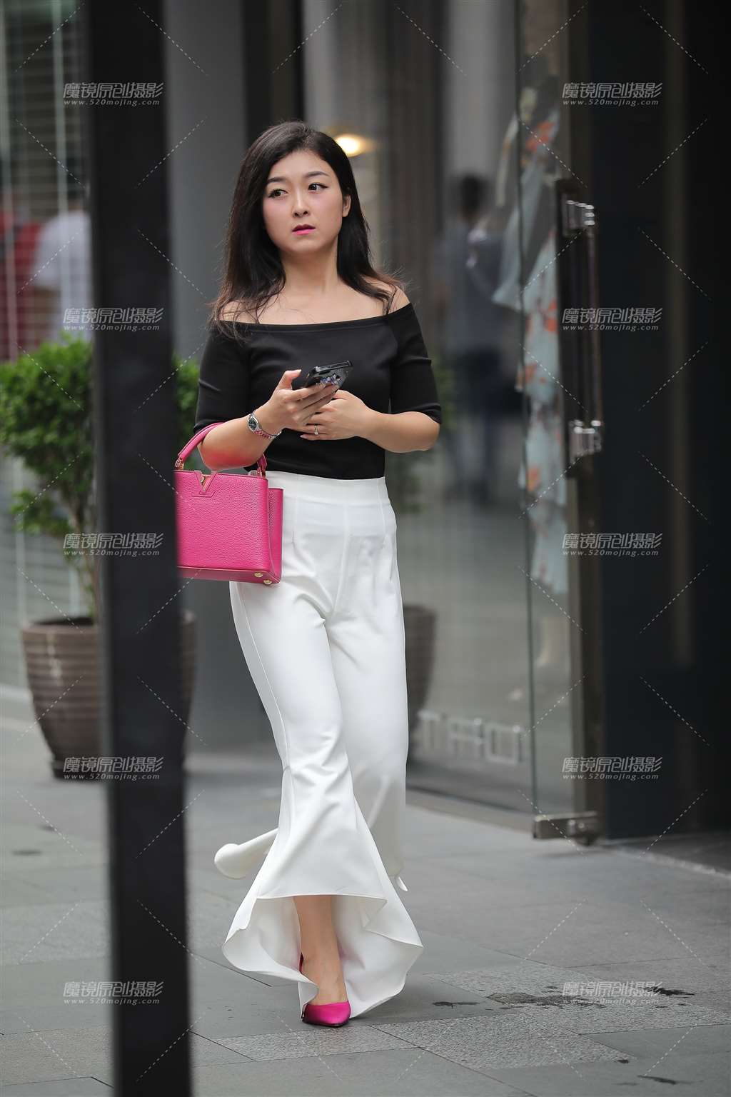 图片[3]-可爱脸蛋的轻熟女 越看越喜欢-街拍流行馆