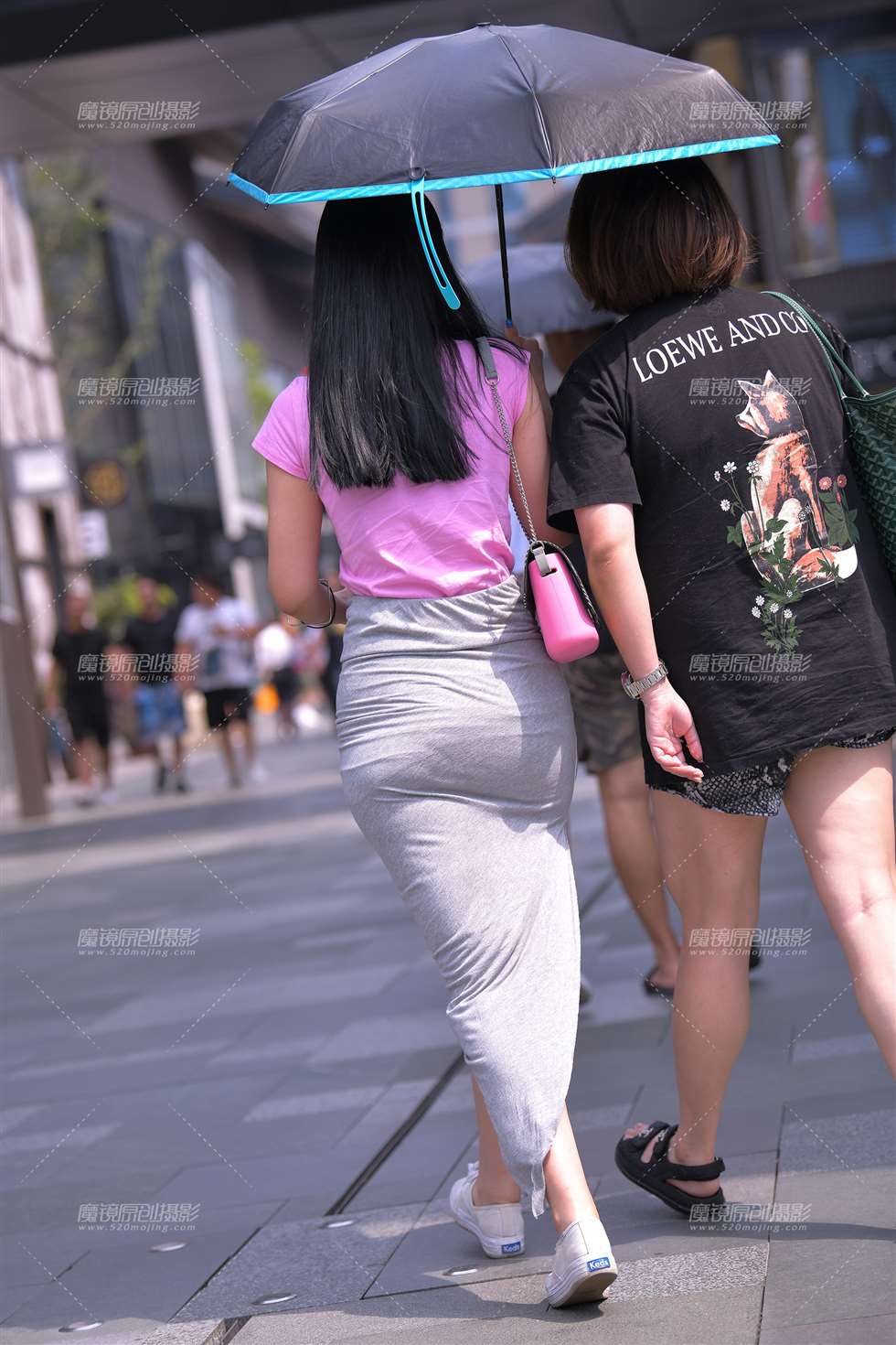图片[5]-紧身包臀粉**-街拍流行馆