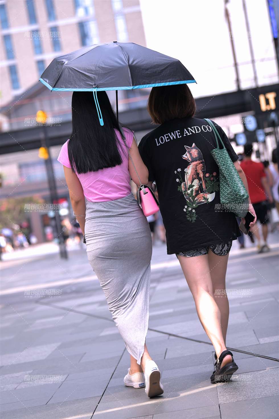 图片[3]-紧身包臀粉**-街拍流行馆