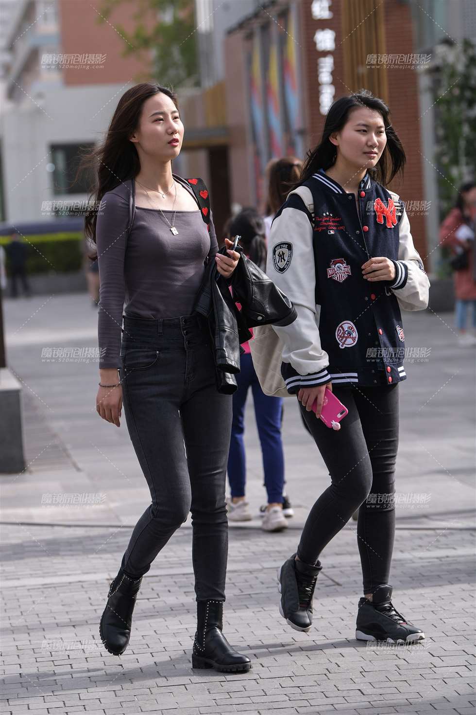 图片[1]-大波浪紧牛-街拍流行馆