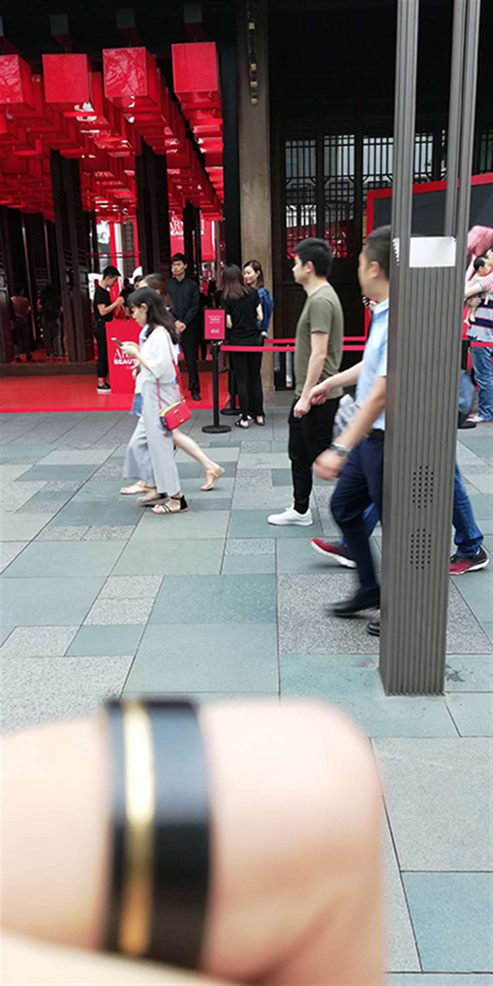 图片[3]-【视觉冲击赛贴】身材比例真好，圆润的美臀-街拍流行馆