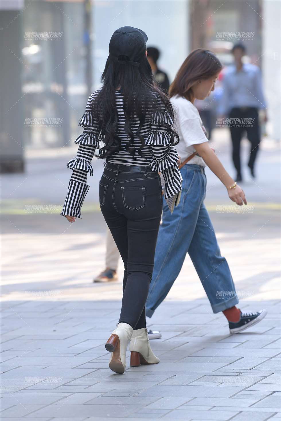 图片[4]-【红石赛帖】黑色紧牛美女-街拍流行馆