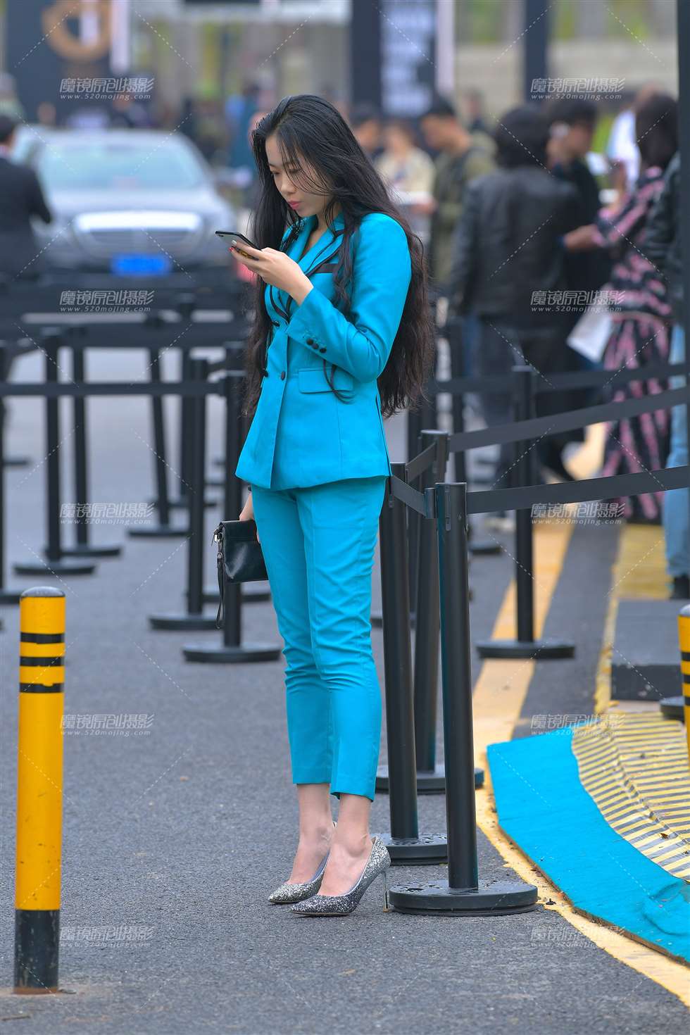 图片[1]-【视觉冲击赛贴】紧身西服高跟**-街拍流行馆