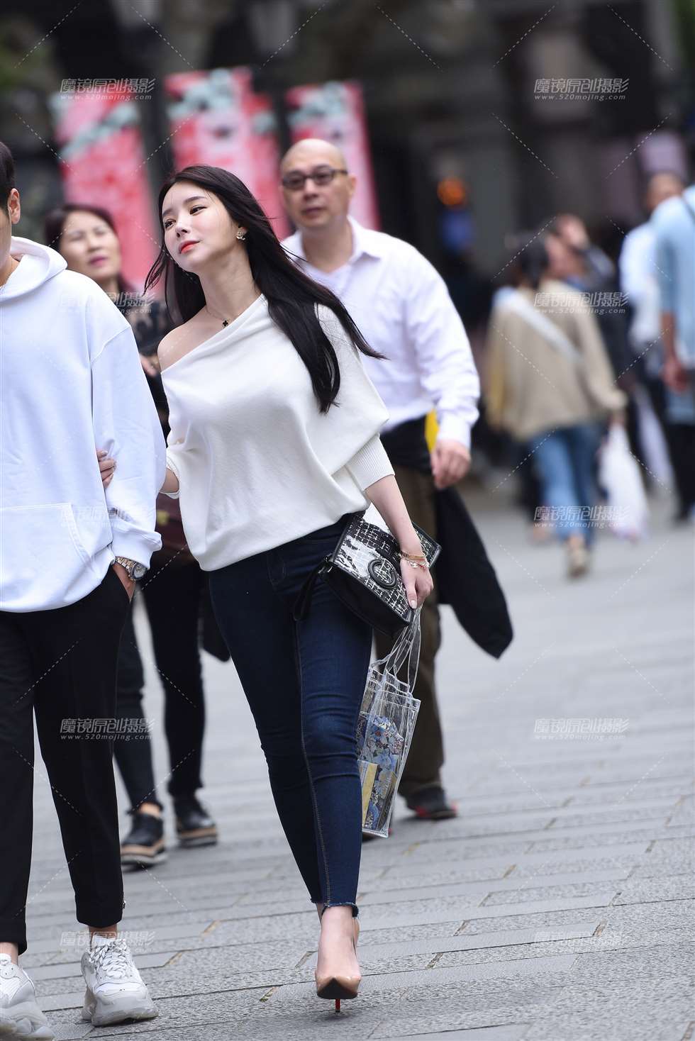 图片[4]-【咔喳赛帖】妹妹显得很幸福-街拍流行馆