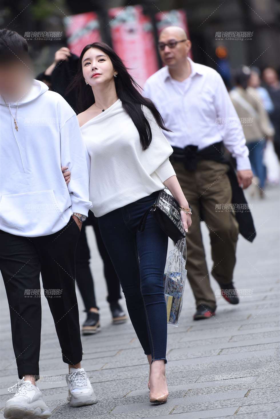 图片[5]-【咔喳赛帖】妹妹显得很幸福-街拍流行馆