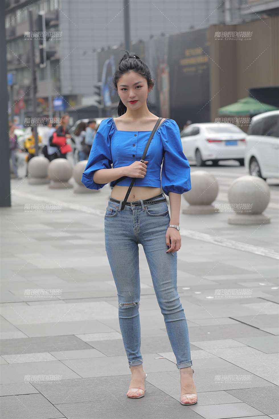 图片[1]-【凯恩赛贴】漂亮的紧牛美眉-街拍流行馆