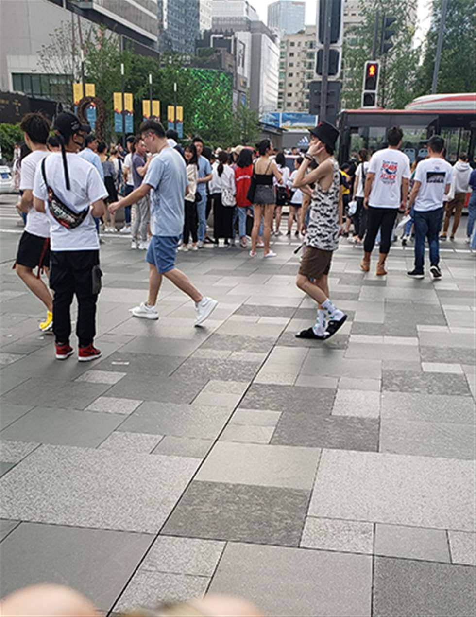 图片[3]-【凯恩赛贴】假期一个人出游-街拍流行馆