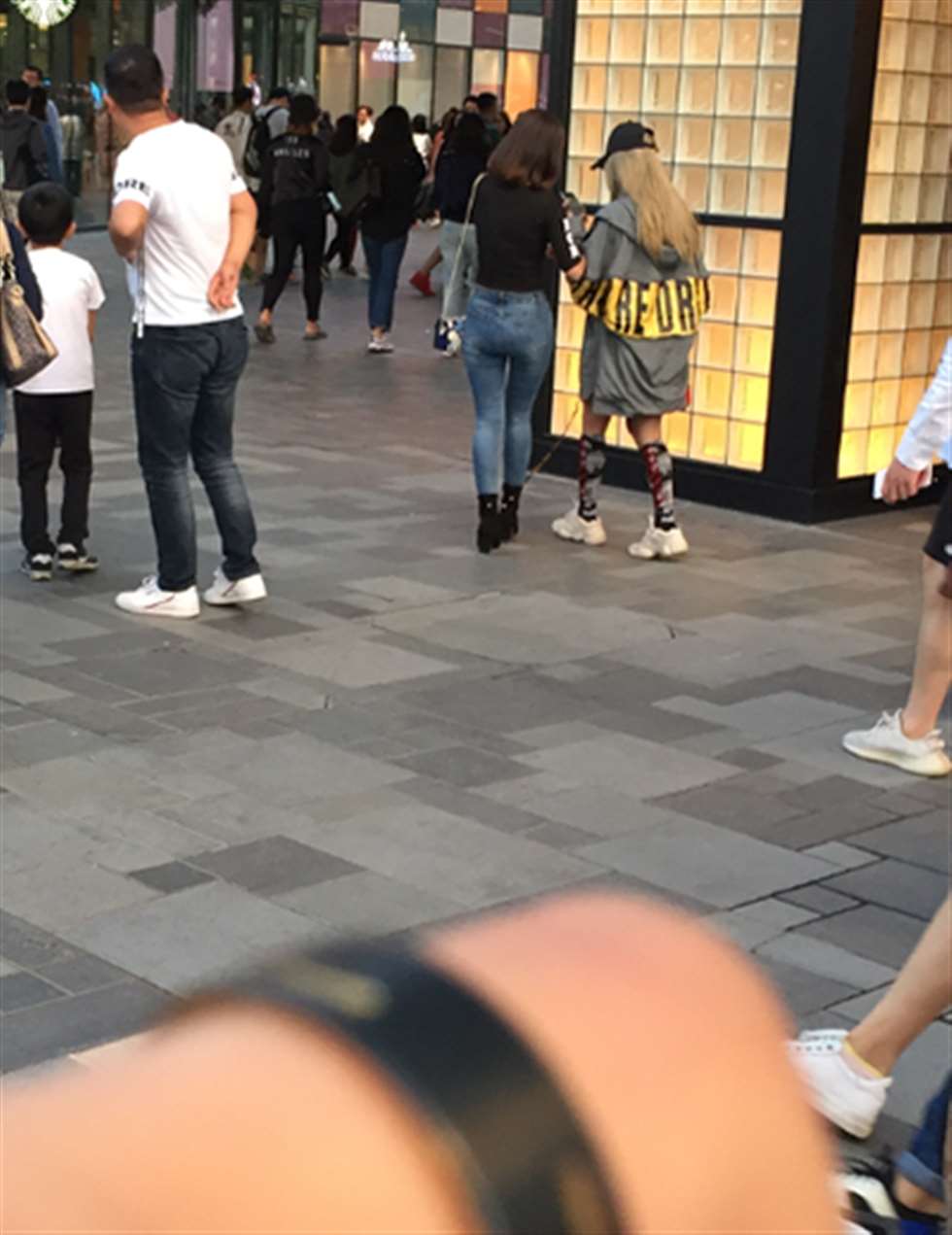 图片[3]-【红石赛帖】性感牛仔裤美女-街拍流行馆