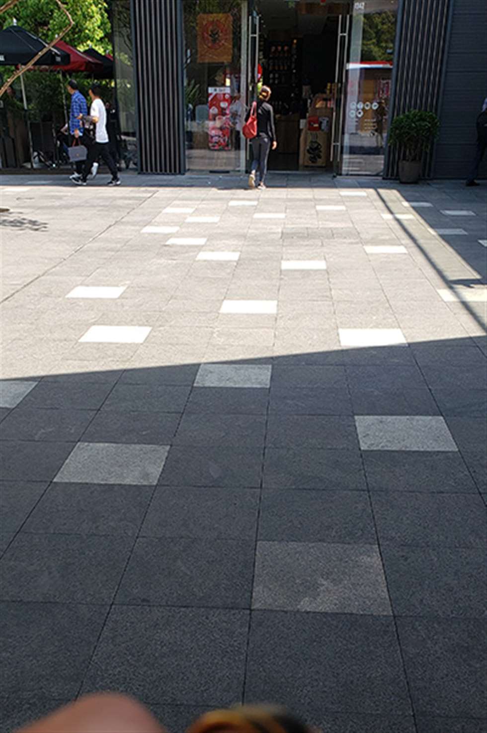 图片[3]-【凯恩赛贴】休闲运动装-街拍流行馆