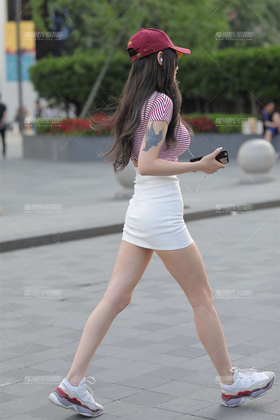 图片[2]-【凯恩赛贴】长腿酥胸 姣好的身材-街拍流行馆