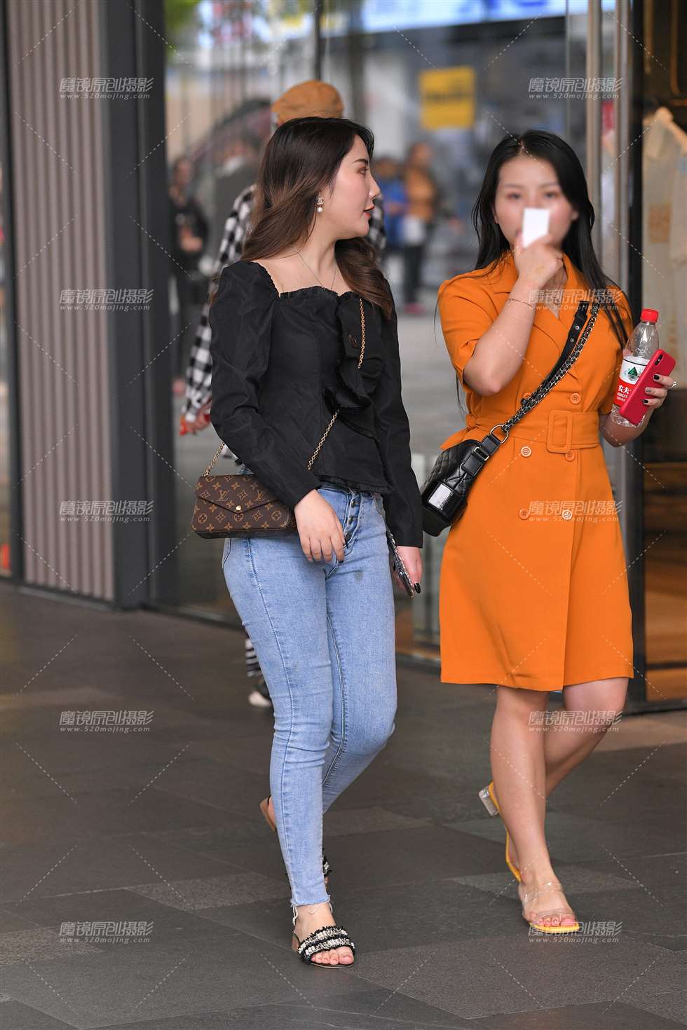 图片[4]-【视觉冲击赛贴】买口唇的紧牛-街拍流行馆