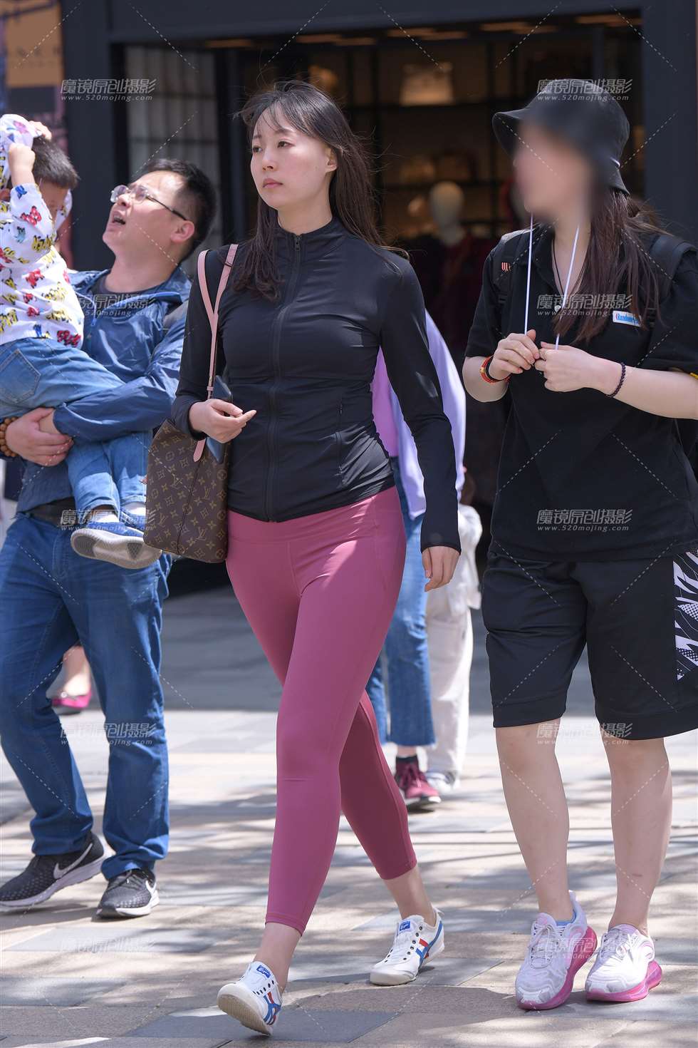 图片[4]-【街拍之魂赛帖】性感紧身**-街拍流行馆