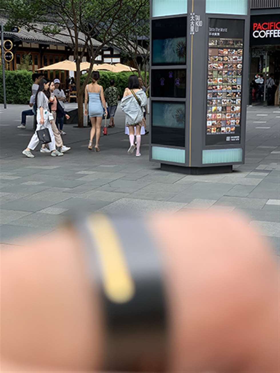 图片[3]-【视觉冲击赛贴】遇见性感美人-街拍流行馆