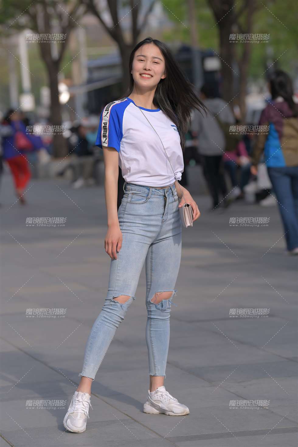 图片[1]-【纳兰赛帖】甜美翘臀MM-街拍流行馆