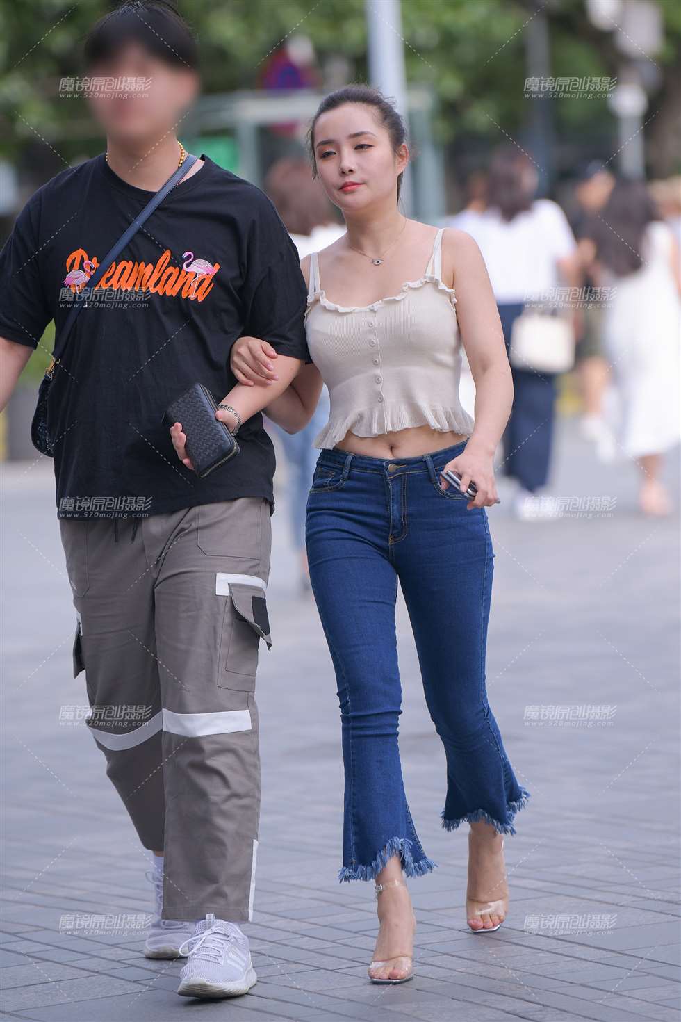 图片[4]-【街拍之魂赛帖】紧致丰臀小女友-街拍流行馆