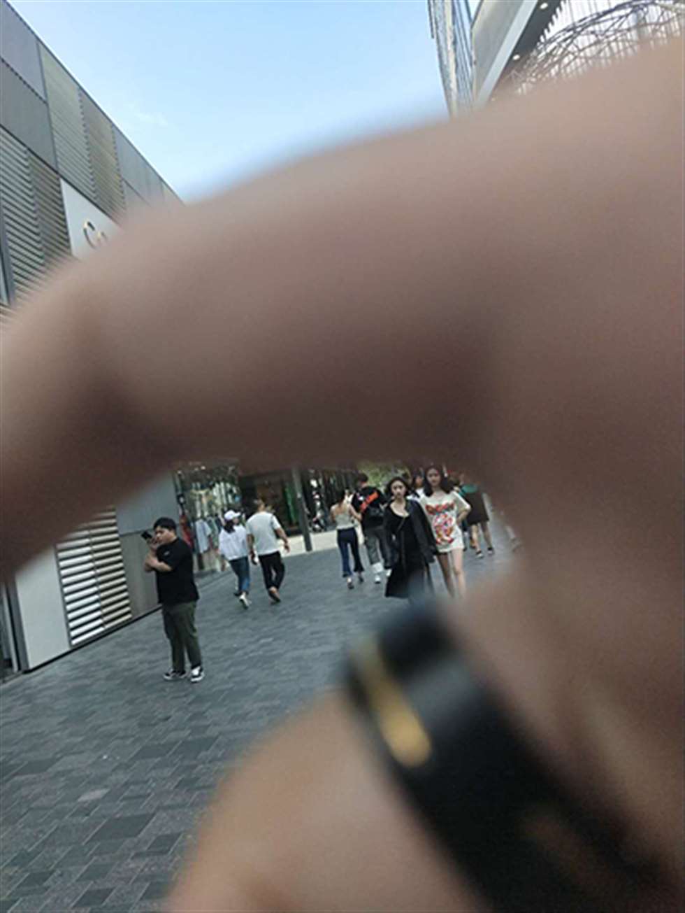 图片[3]-【街拍之魂赛帖】紧致丰臀小女友-街拍流行馆