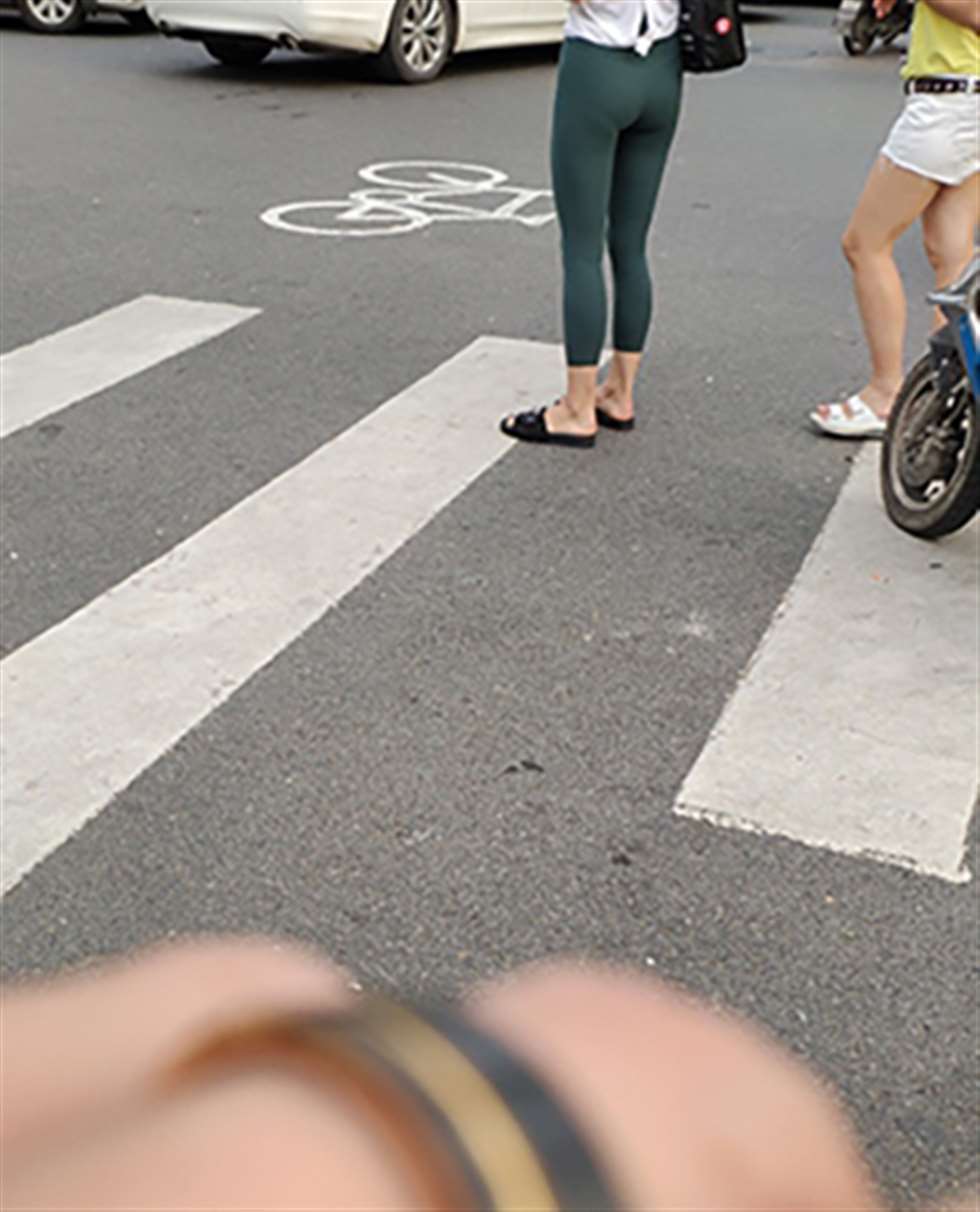 图片[3]-【红石赛贴】性感绿色瑜伽裤**-街拍流行馆