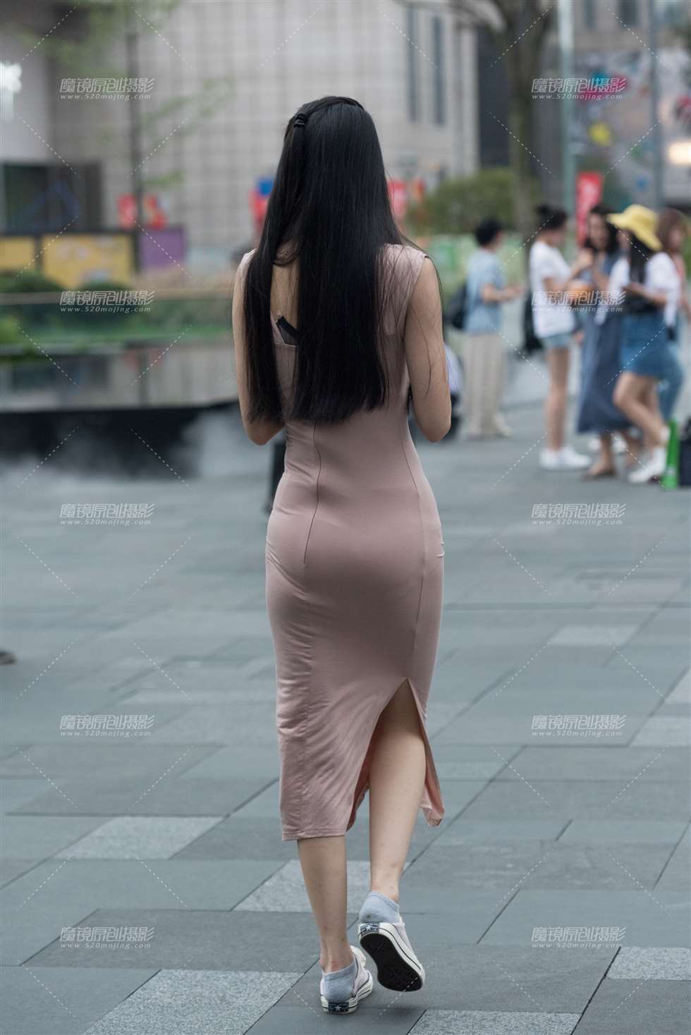 图片[2]-【慕容笙赛贴】长裙美女-街拍流行馆