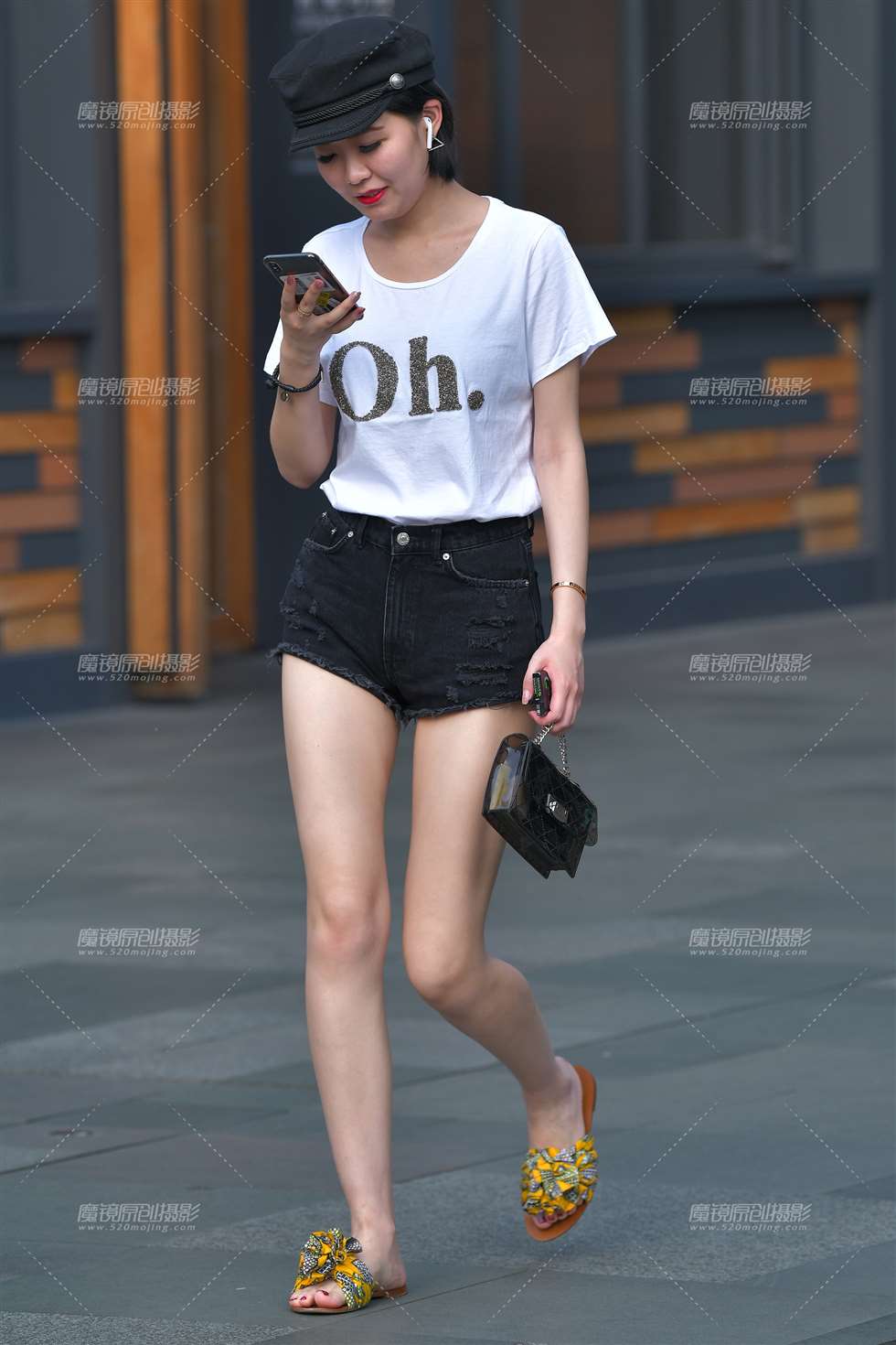 图片[4]-【视觉冲击赛贴】搭讪性感月牙长腿小姐姐-街拍流行馆