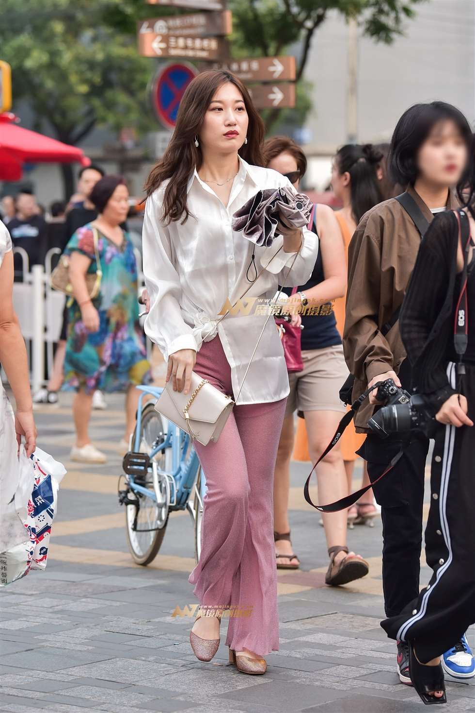 图片[3]-贴身舞蹈运动裤美女-街拍流行馆
