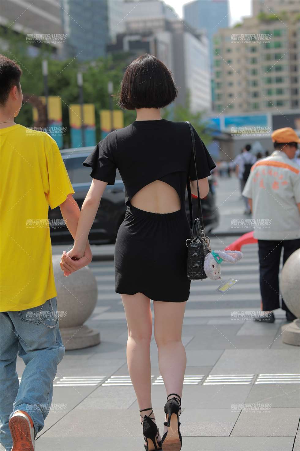 图片[2]-【凯恩赛贴】白白净净的小女友-街拍流行馆