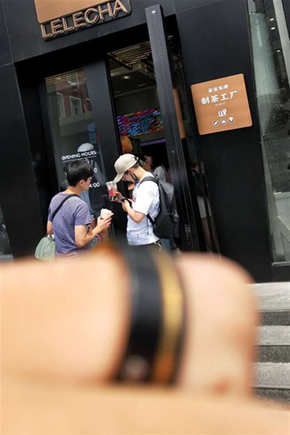 图片[3]-【街拍之魂赛帖】黑色紧身运动系-街拍流行馆