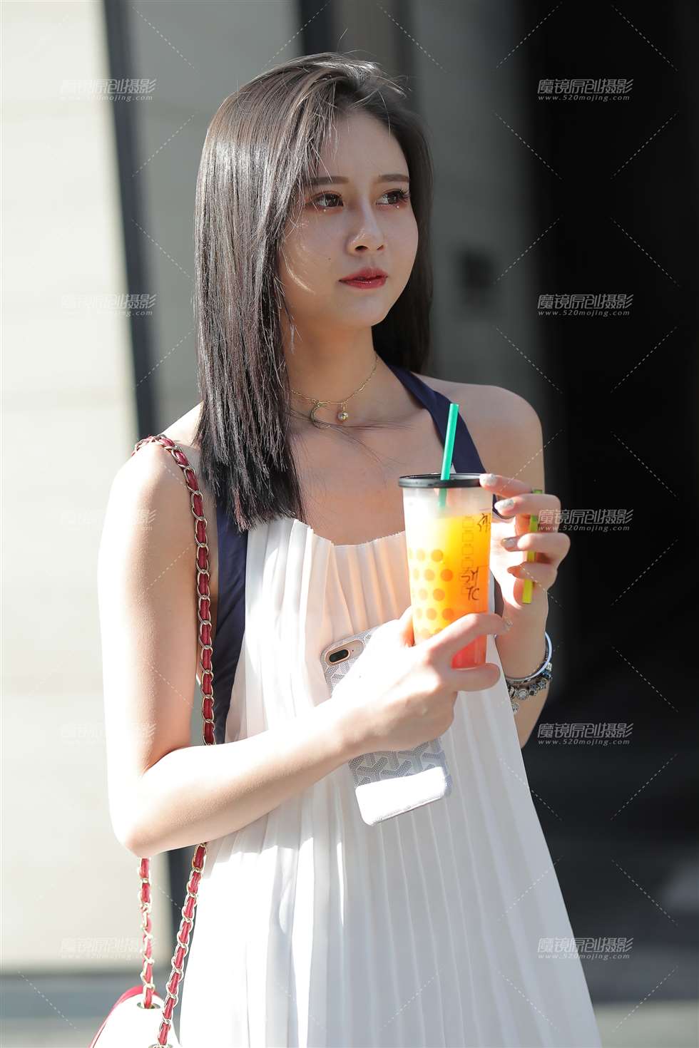 图片[1]-【凯恩赛贴】可人唯美的大眼美眉-街拍流行馆