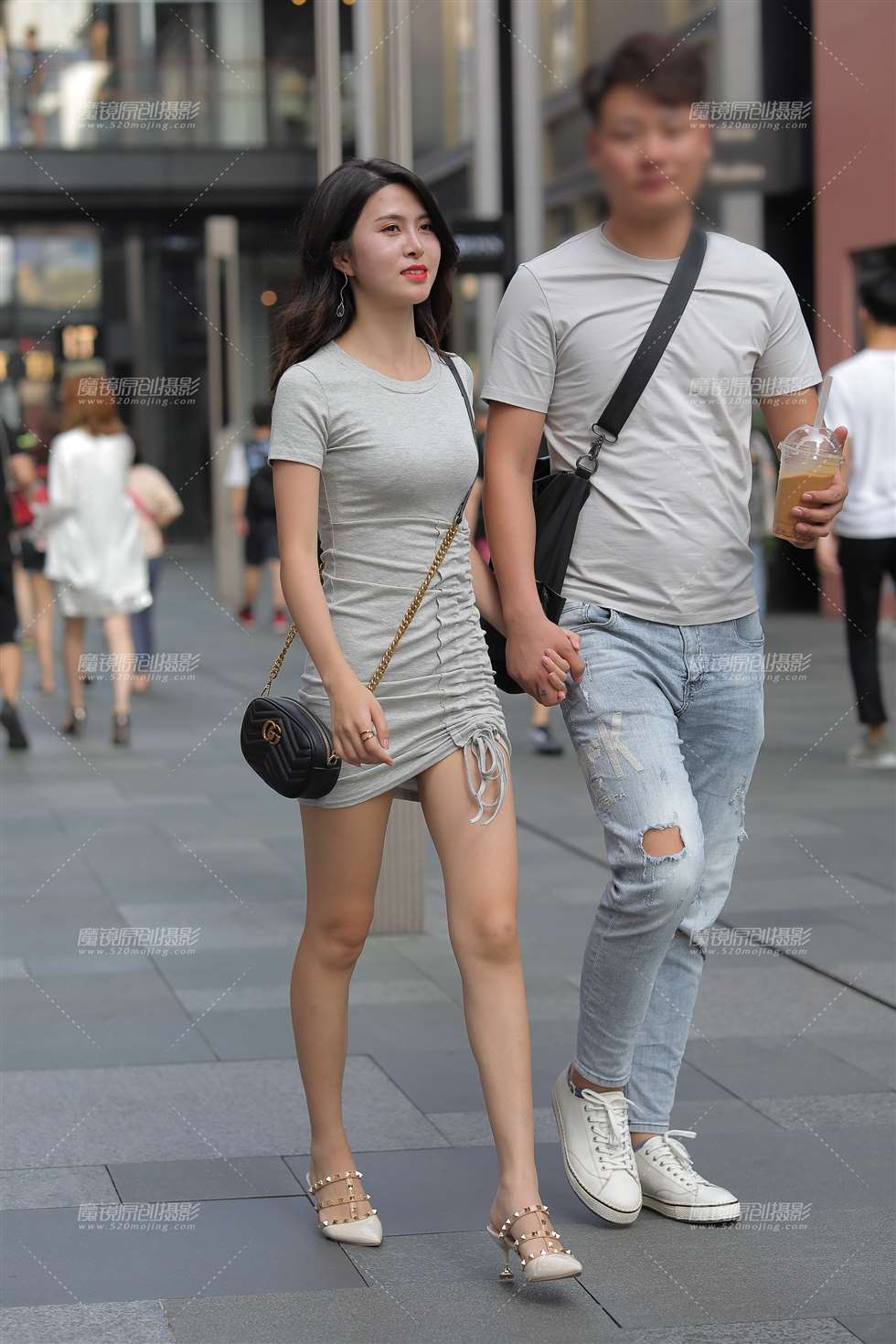 图片[1]-【凯恩赛贴】高跟美腿-街拍流行馆