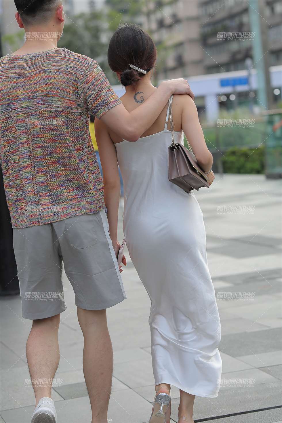 图片[2]-【凯恩赛贴】女人味十足的连衣裙-街拍流行馆