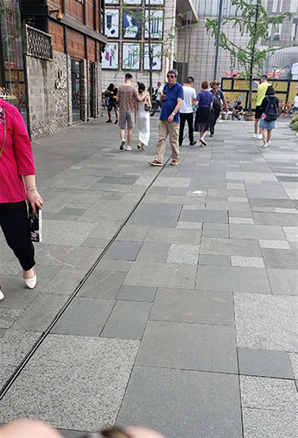 图片[3]-【凯恩赛贴】女人味十足的连衣裙-街拍流行馆