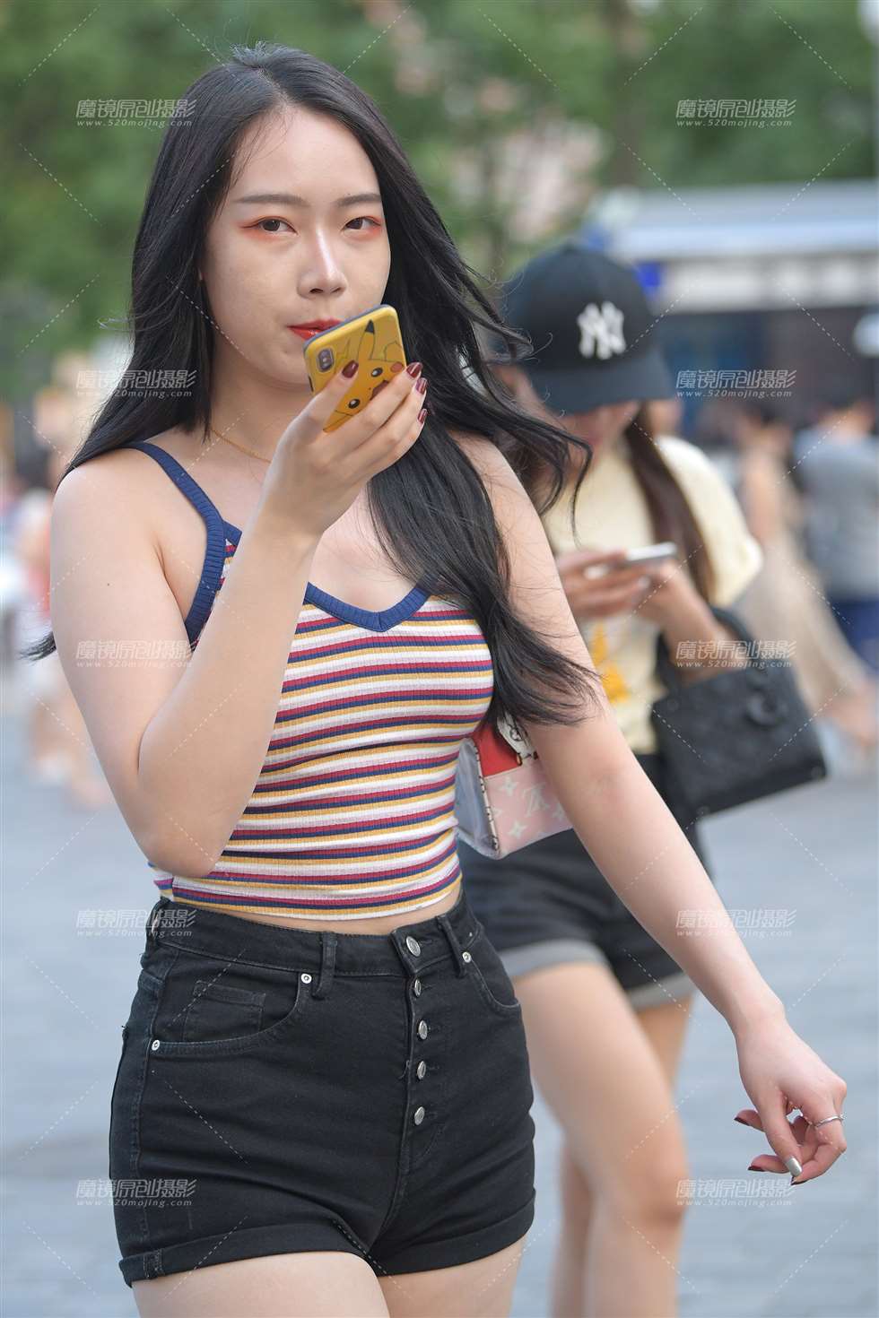 图片[5]-【街拍之魂赛帖】黑色热裤丰臀MM-街拍流行馆