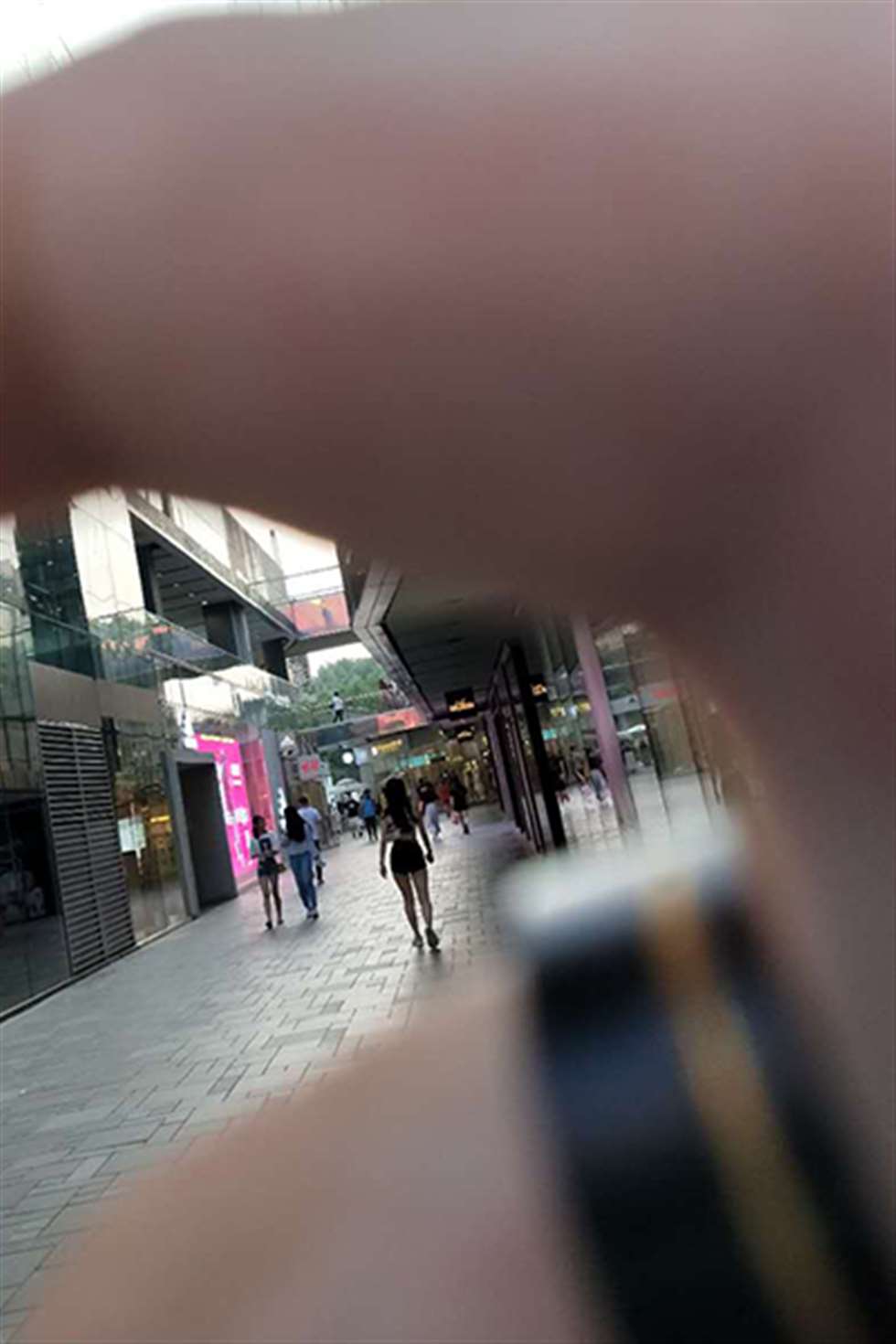 图片[3]-【街拍之魂赛帖】黑色热裤丰臀MM-街拍流行馆