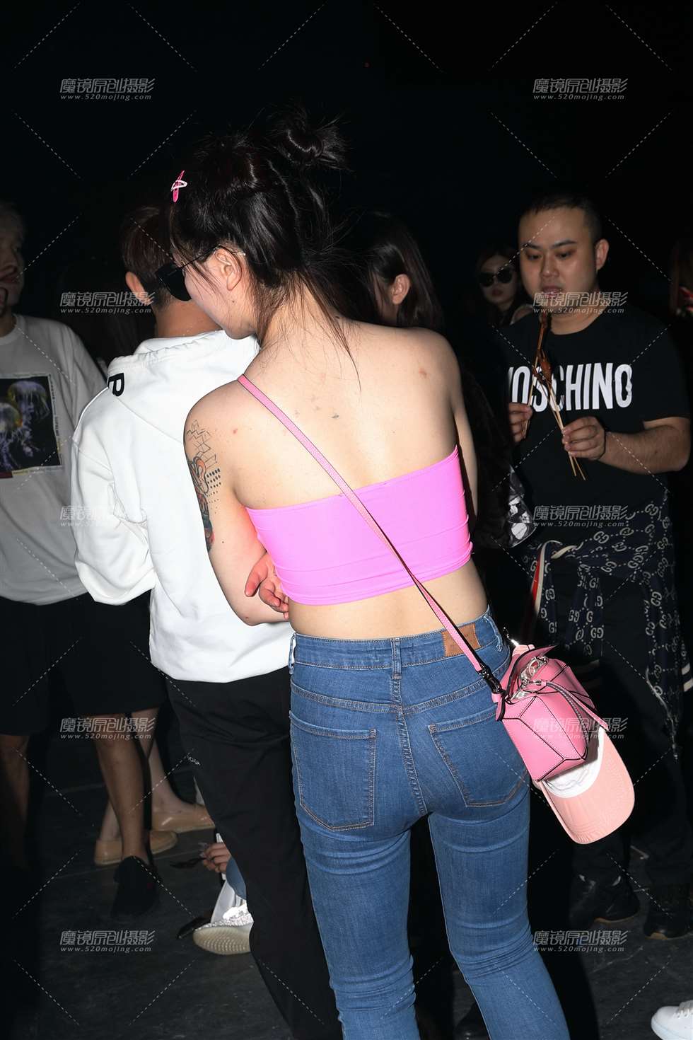 图片[5]-【欧阳幽明赛帖】包臀紧身牛仔裤美女-街拍流行馆