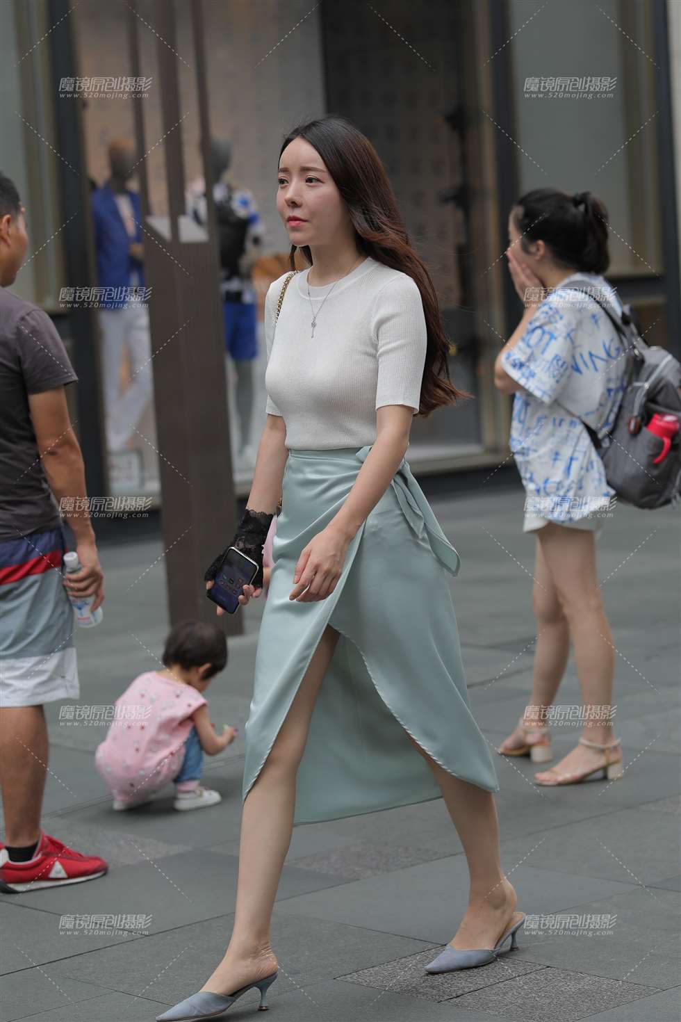 图片[1]-【凯恩赛贴】温婉的女人味-街拍流行馆