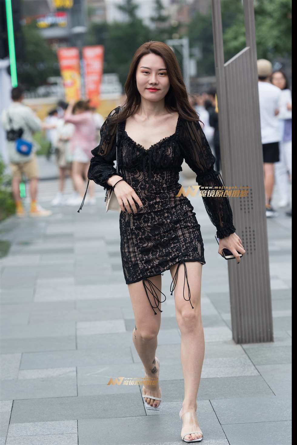 图片[4]-包臀裙美女-街拍流行馆