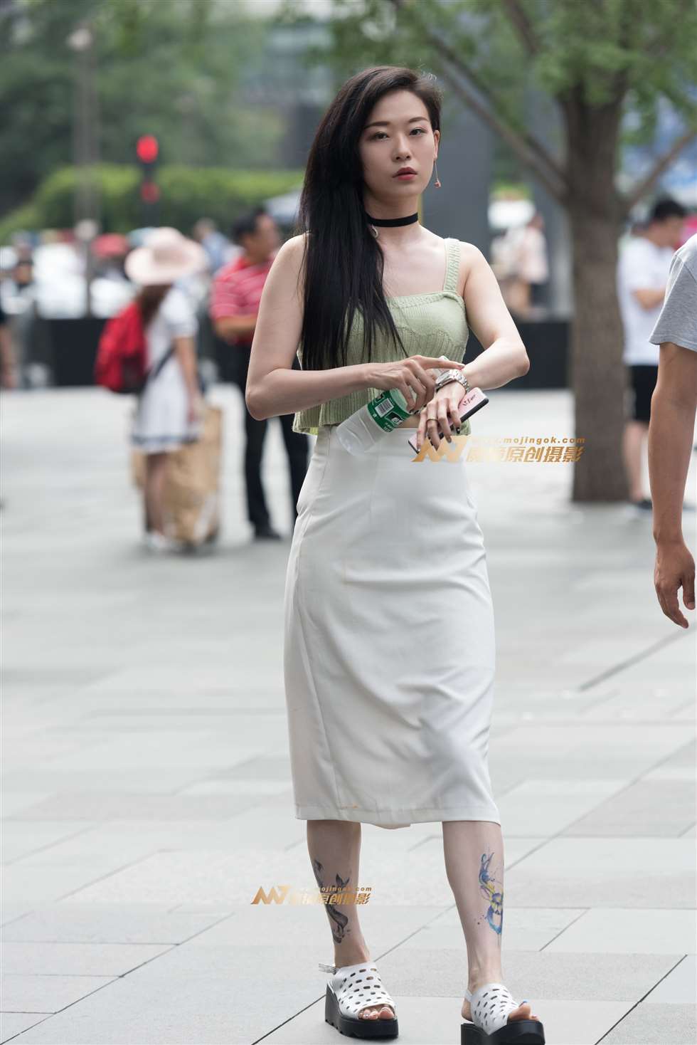 图片[1]-逛街包臀裙美女-街拍流行馆