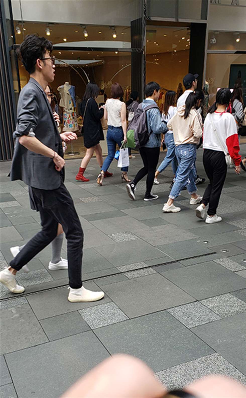 图片[3]-【凯恩赛贴】笑容灿烂的唯美女生-街拍流行馆