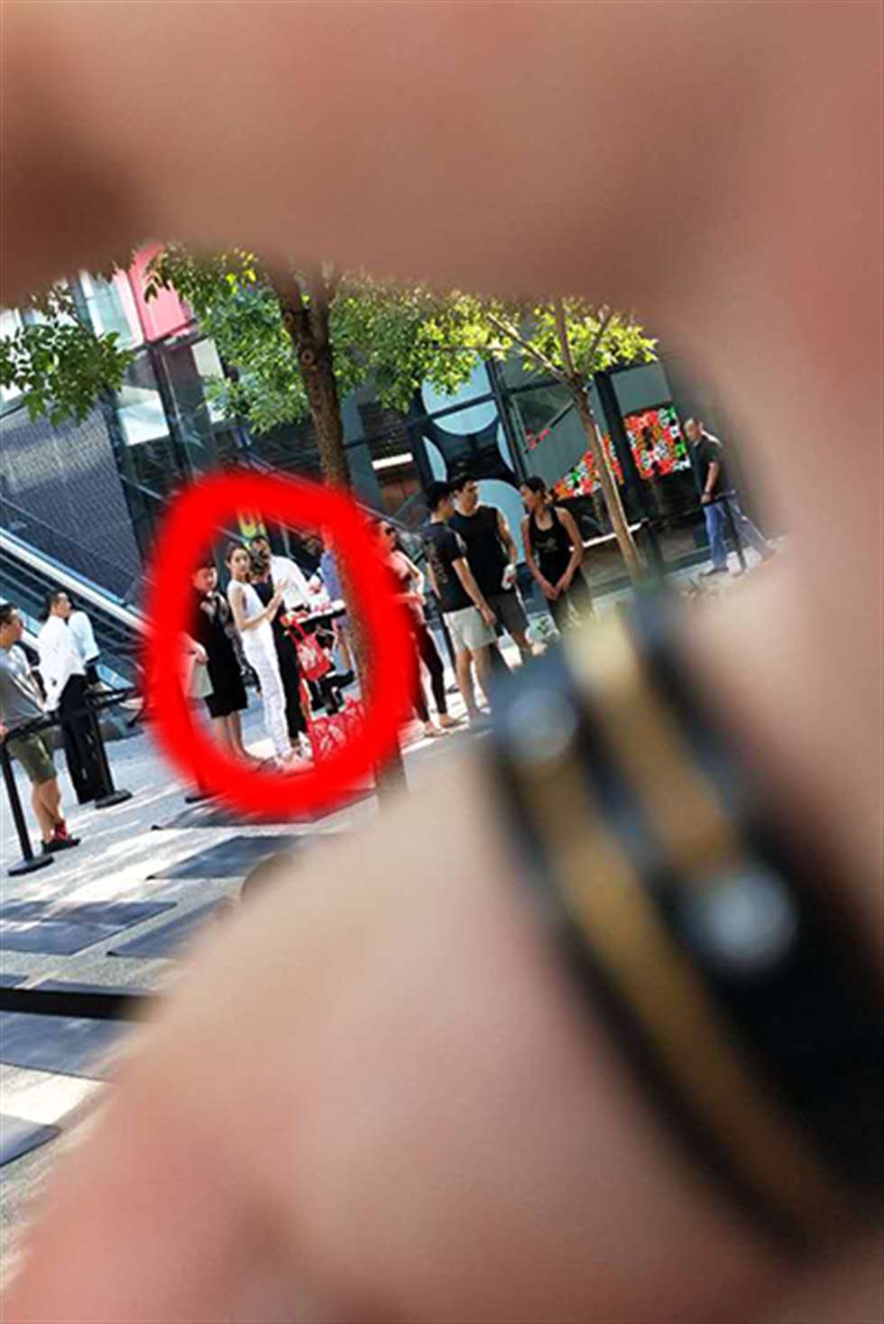 图片[3]-【街拍之魂赛帖】清纯翘臀白色紧身-街拍流行馆