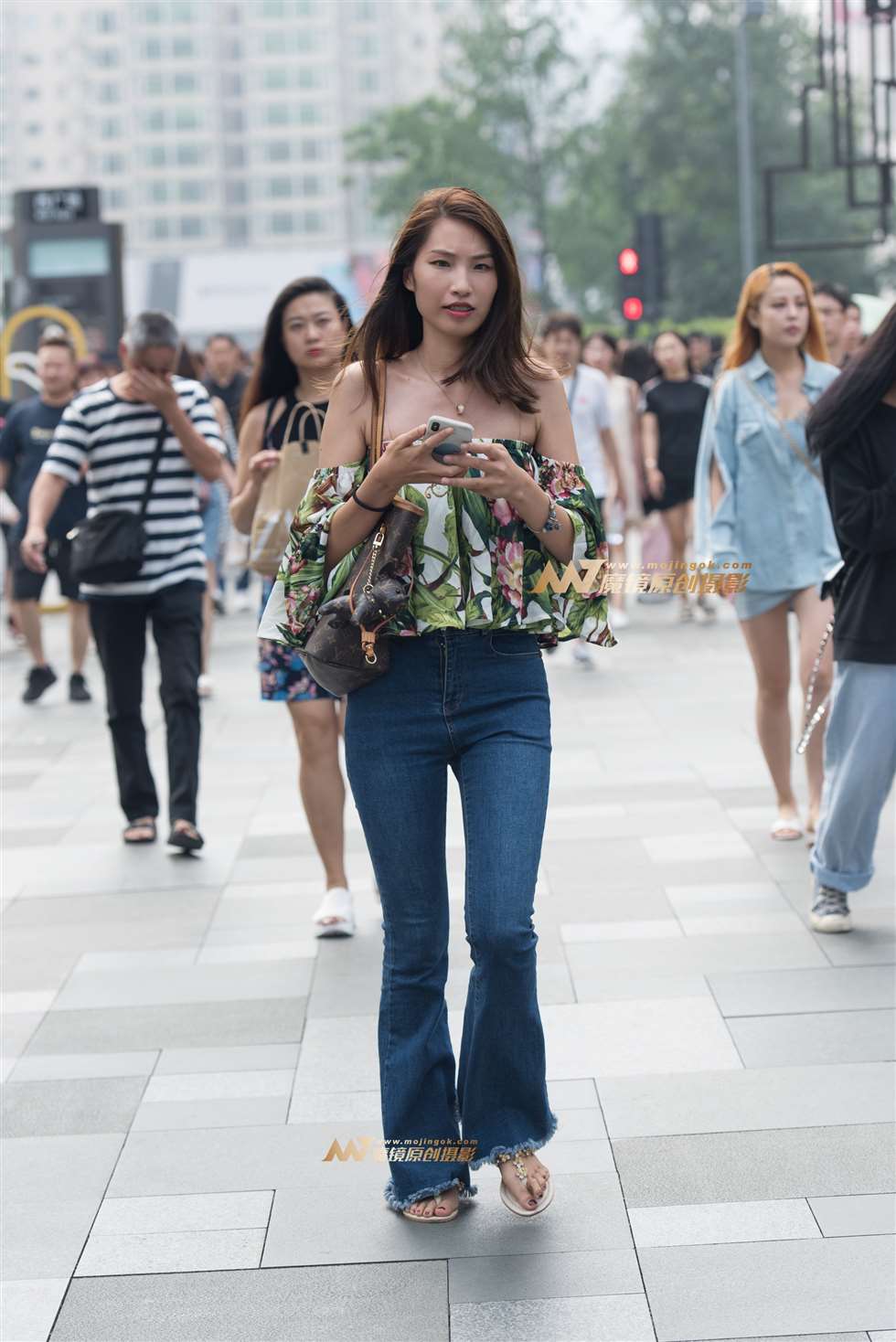 图片[3]-牛仔裤美女-街拍流行馆