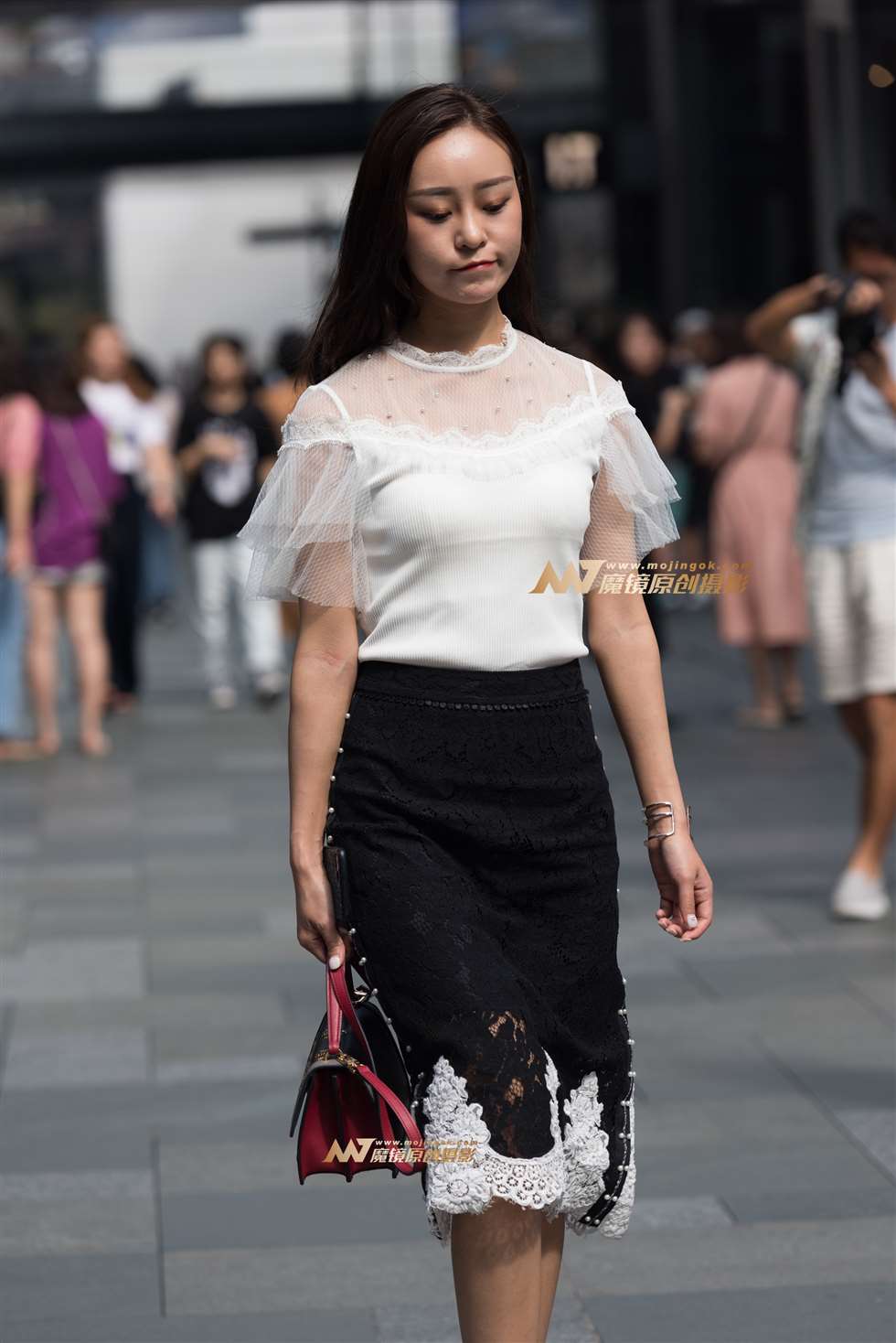 图片[5]-花纹包臀裙美女-街拍流行馆