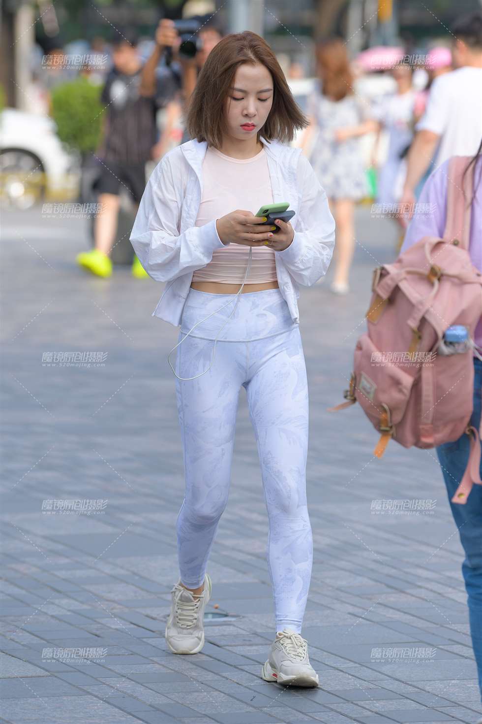 图片[3]-【红石赛帖】白色瑜伽服美女-街拍流行馆