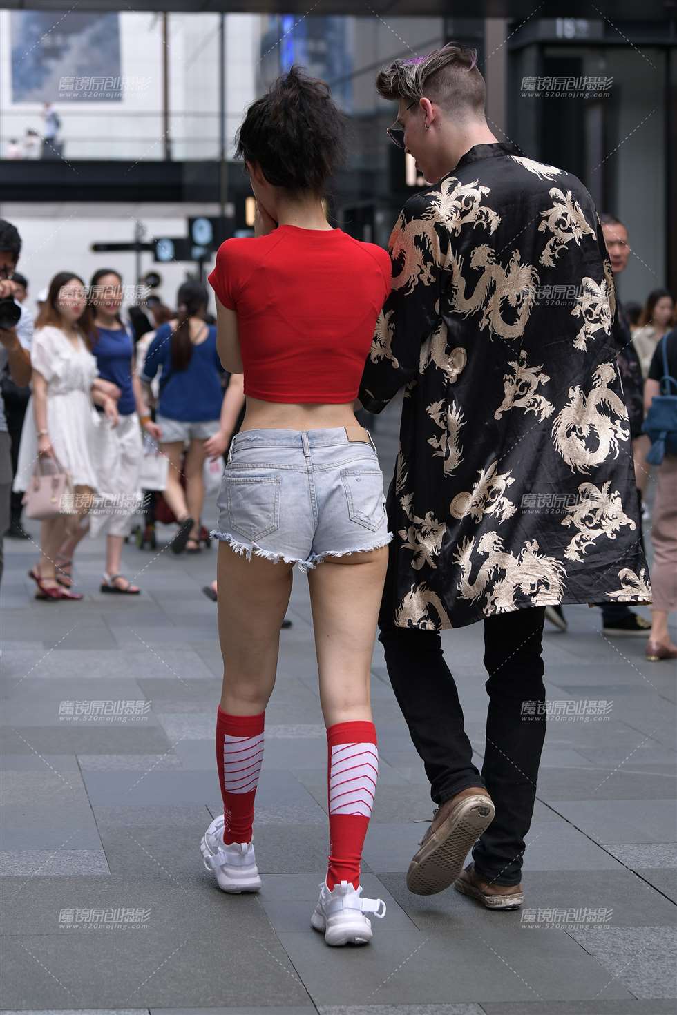 图片[2]-【视觉冲击赛贴】性感小蛮腰，小月牙，美眉-街拍流行馆