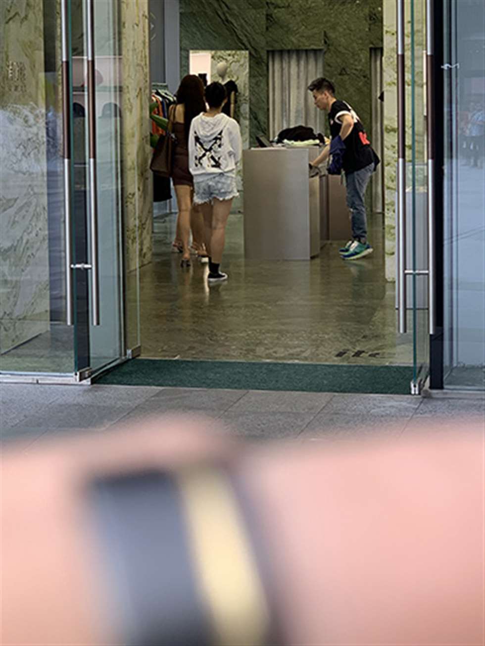 图片[3]-【视觉冲击赛贴】丰腴的女人-街拍流行馆