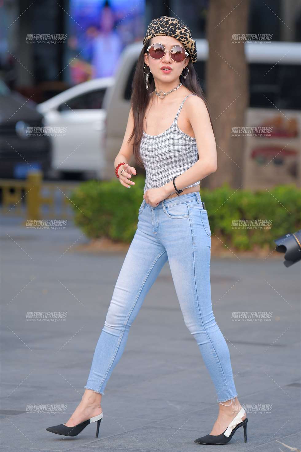 图片[5]-【红石赛帖】牛仔裤美女-街拍流行馆