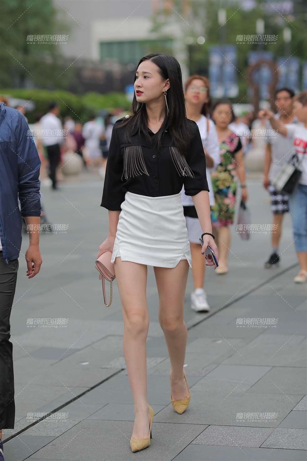 图片[1]-【凯恩赛贴】长腿美女**-街拍流行馆