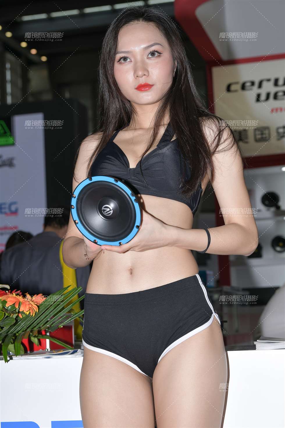 图片[1]-【视觉冲击赛贴】性感好身材的美女-街拍流行馆