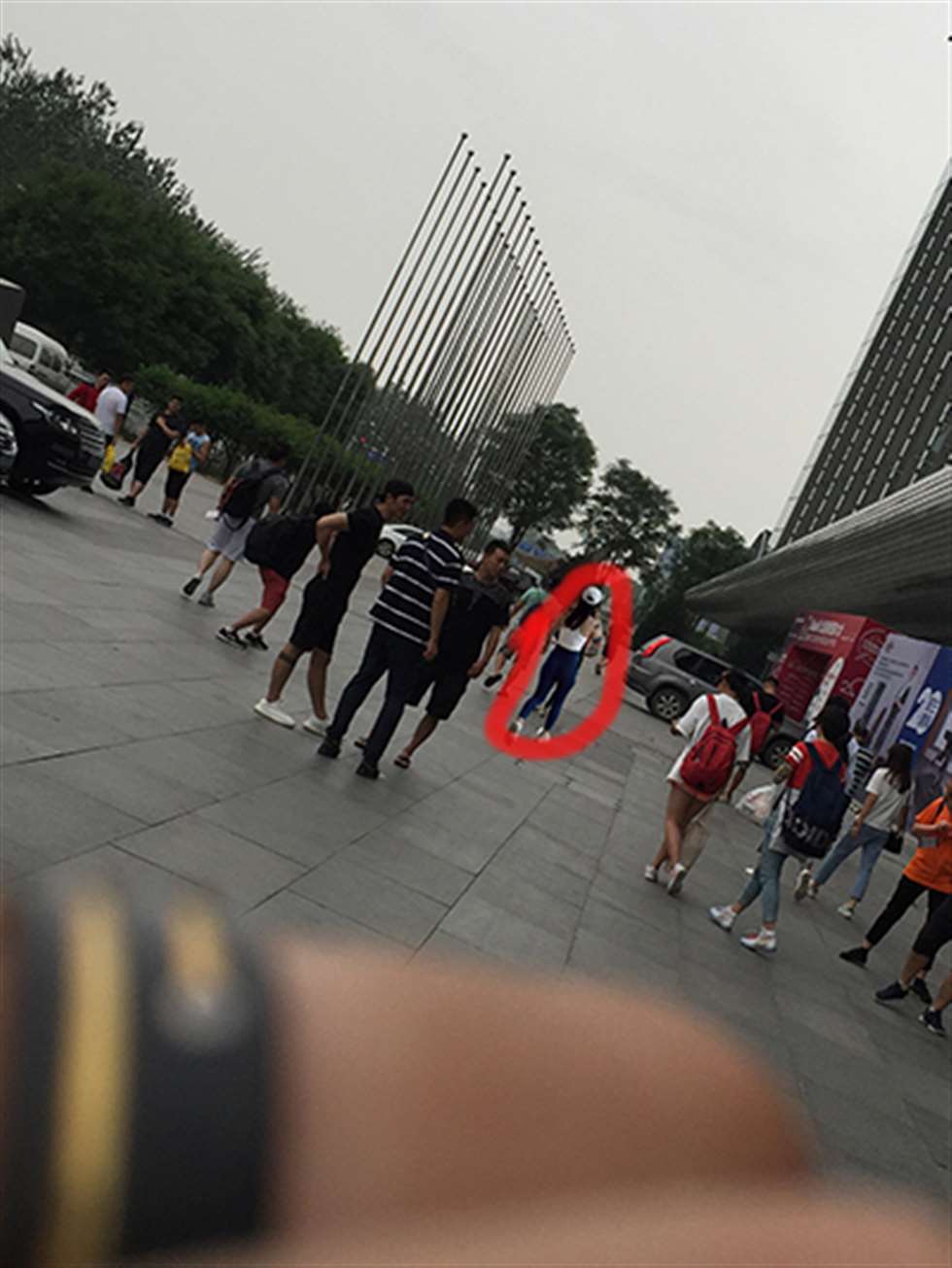 图片[3]-【红石赛贴】瑜伽裤美女-街拍流行馆