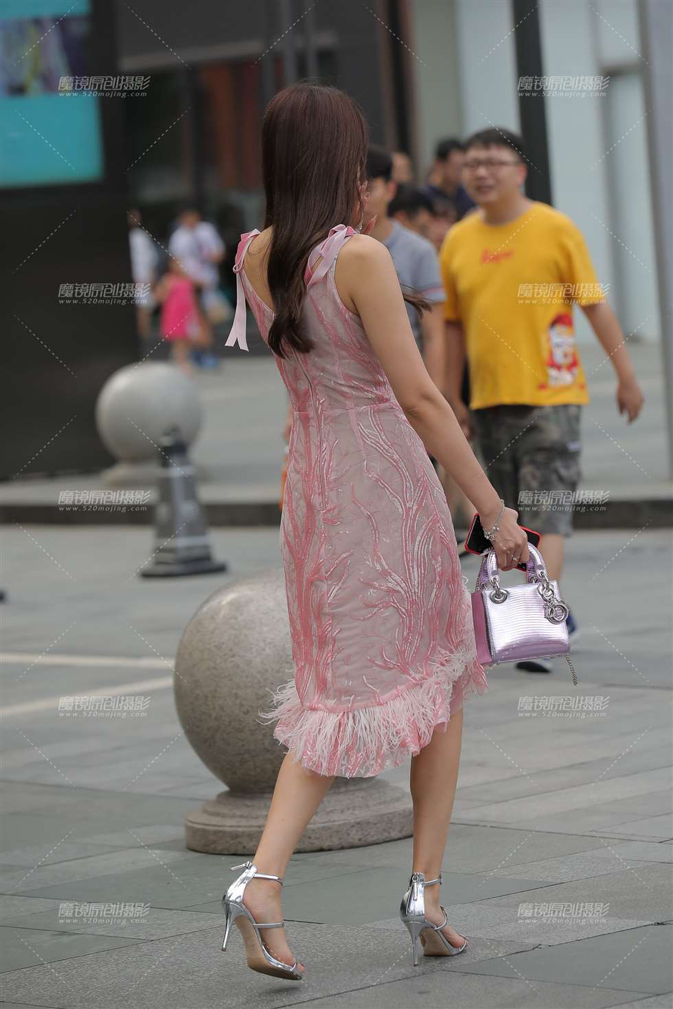 图片[4]-【凯恩赛贴】大V领-街拍流行馆